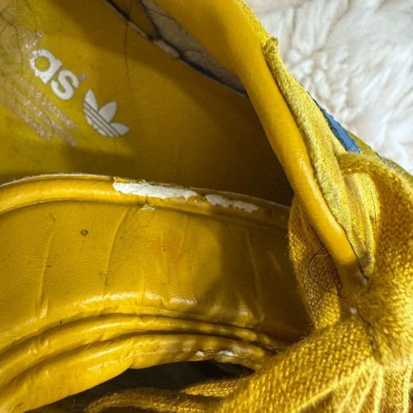 Adidas Gazelle Golden Yellow Sneakers with Blue Stripes Men 9 Women ~11 - Picture 11 of 13